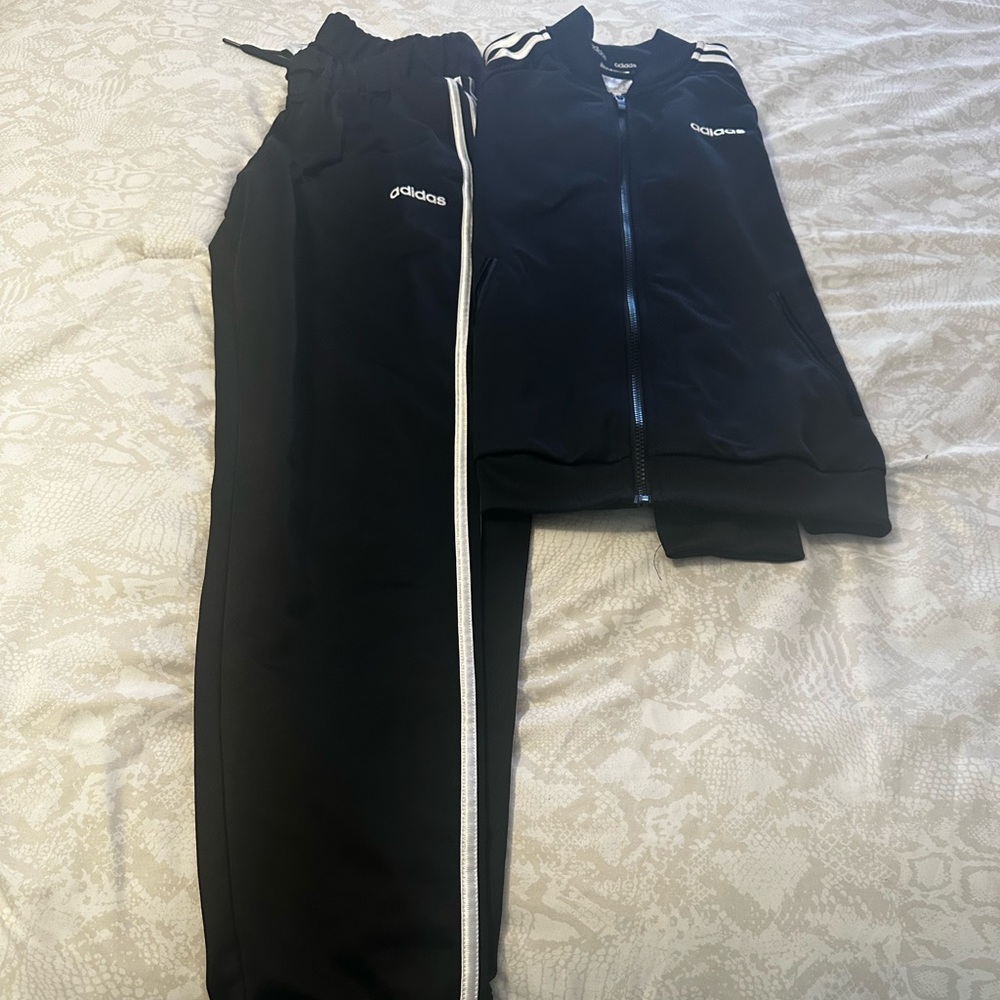 Women adidas suit..barely worn.. in excellent condition! M pants, S jacket